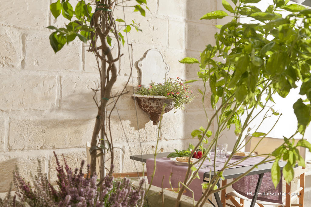 Palazzo Dei Dondoli Bed & Breakfast Lecce Exterior photo